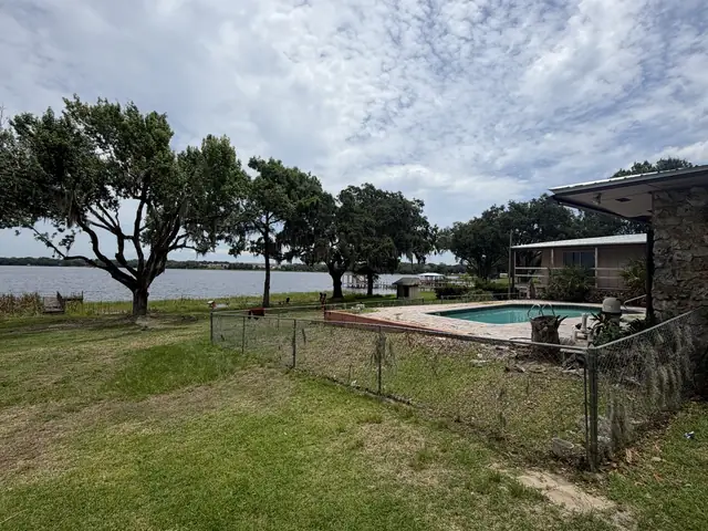 Tree trimming in Apopka FL by Kirby's Tree Service